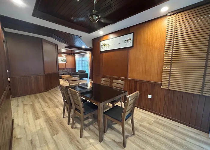 De Wooden Bungalow - Stutong Kuching