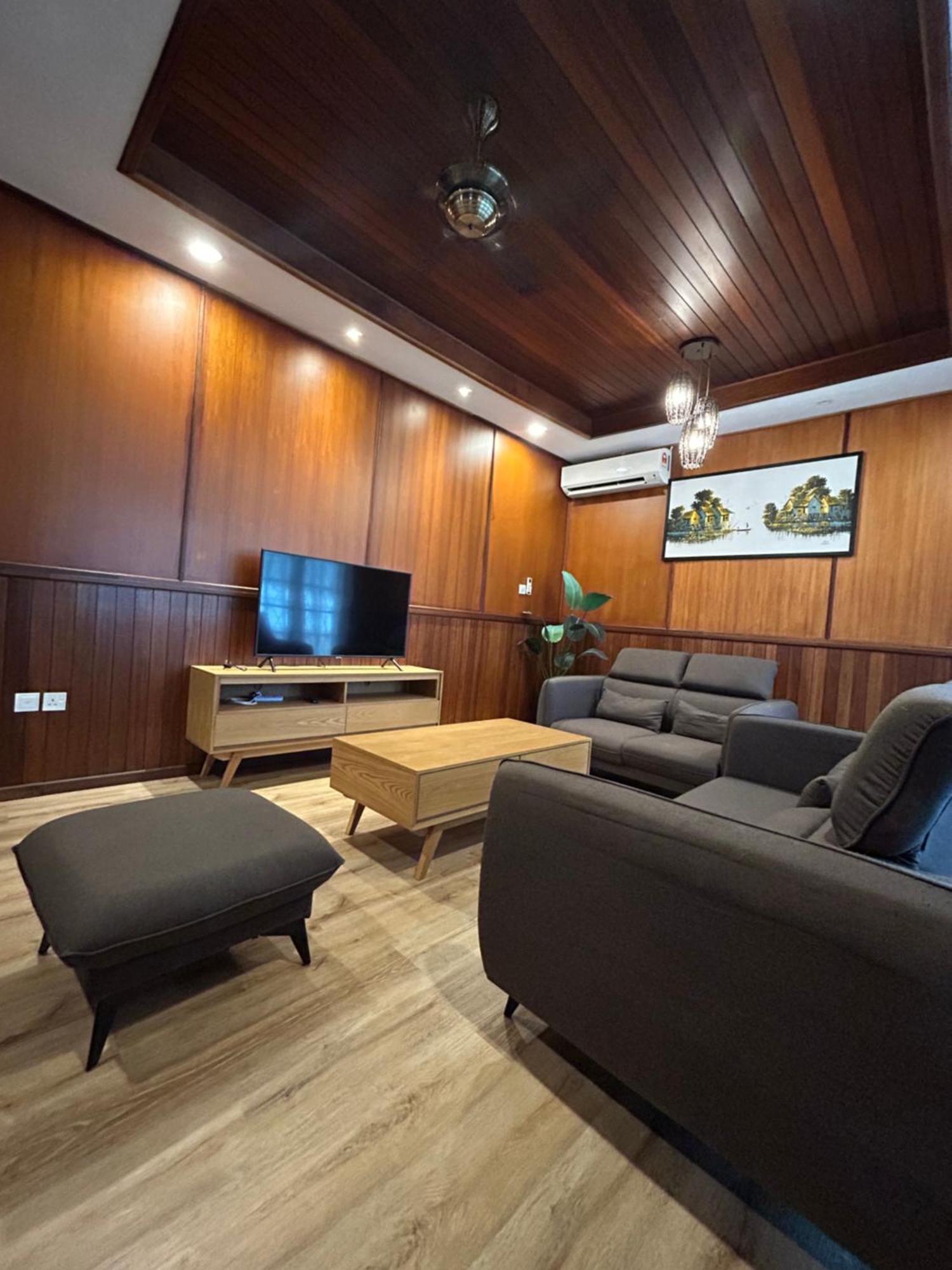 De Wooden - Stutong Villa *
